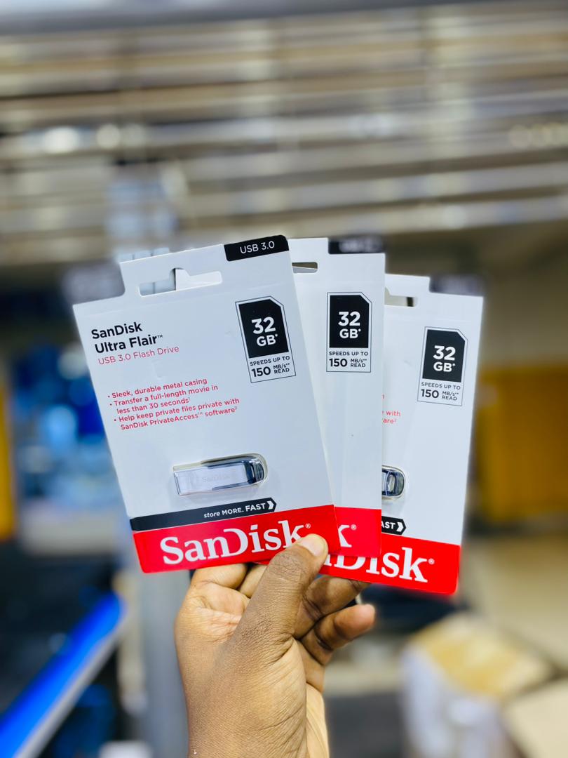 SanDisk Ultra Flair 32GB USB 3.0 Flash Drive - High-Speed Storage